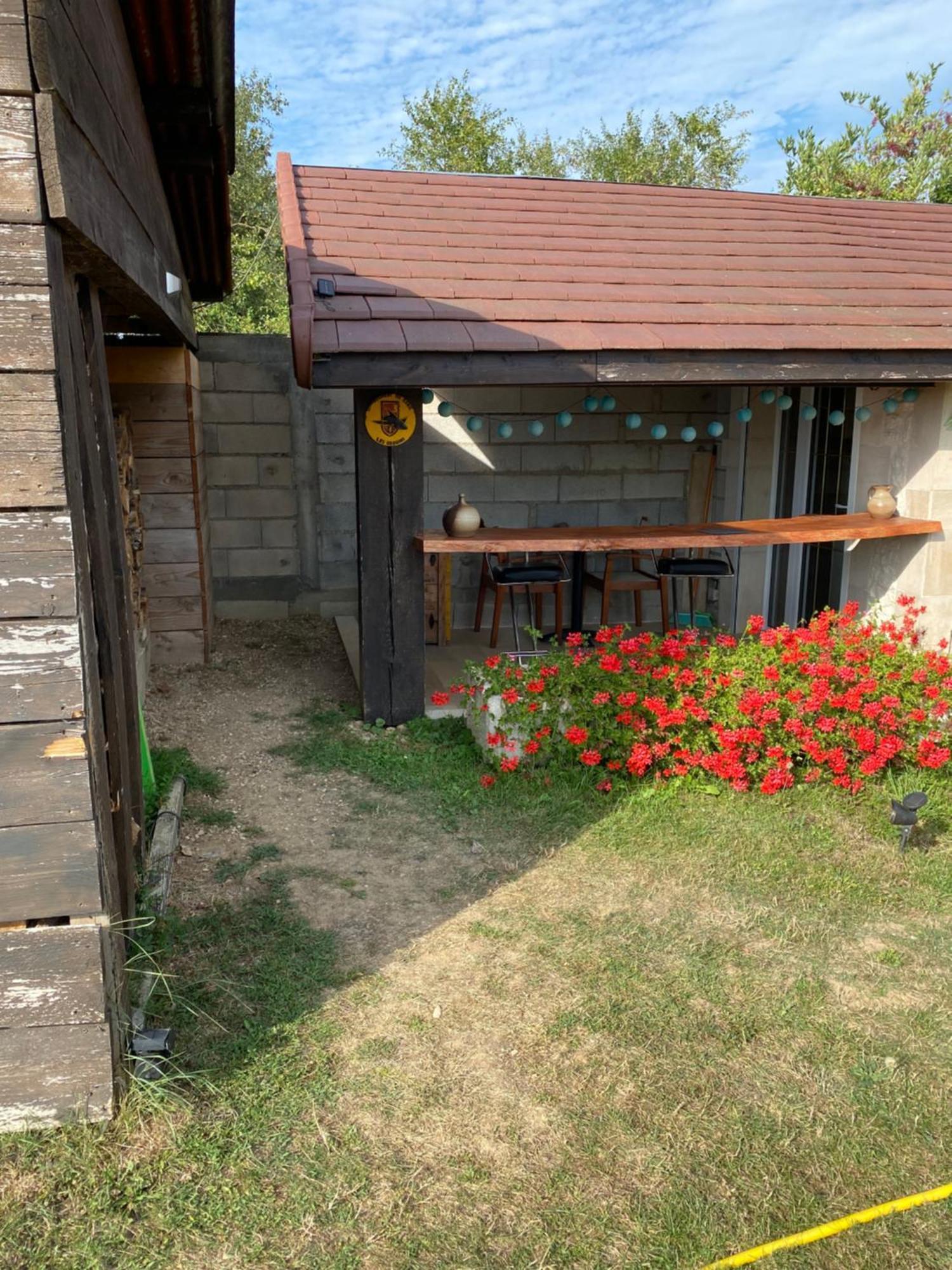 Complexe Familial Villa Charmes  Exterior foto