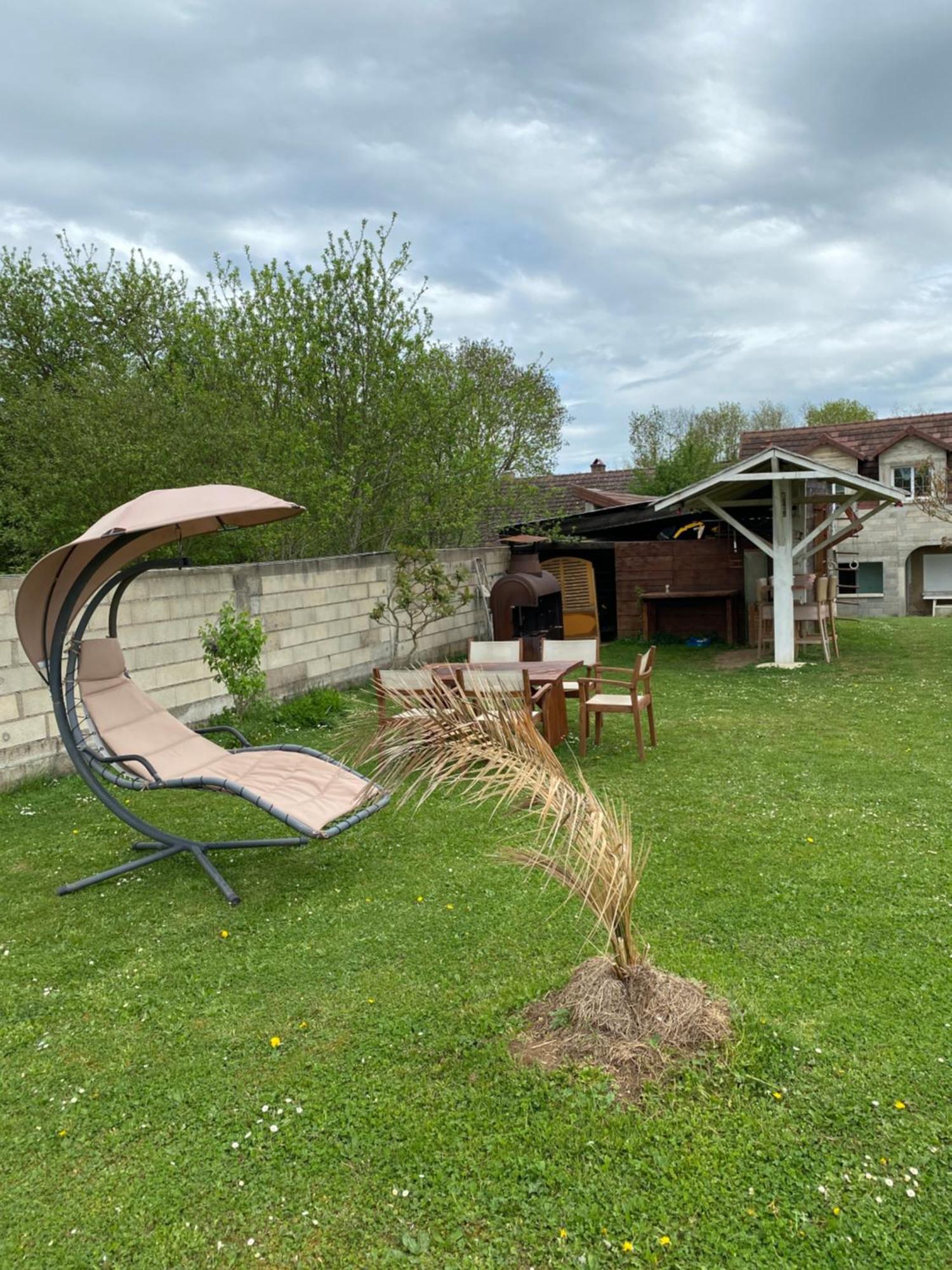 Complexe Familial Villa Charmes  Exterior foto